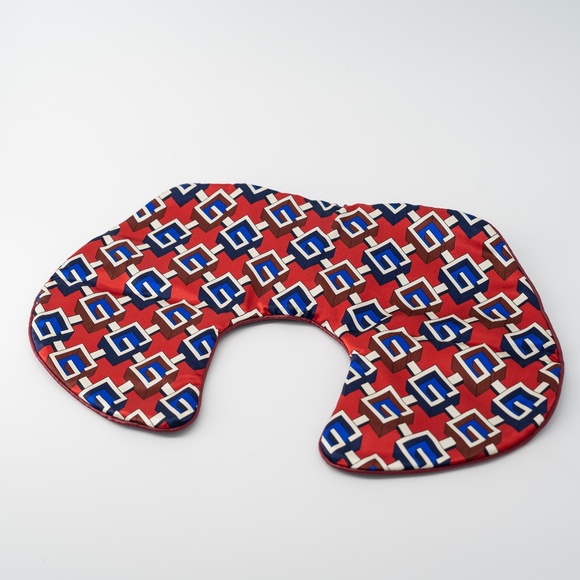 Gucci Travel Inflatable Neck Pillow Geometric G Red Blue - Picture 1 of 8